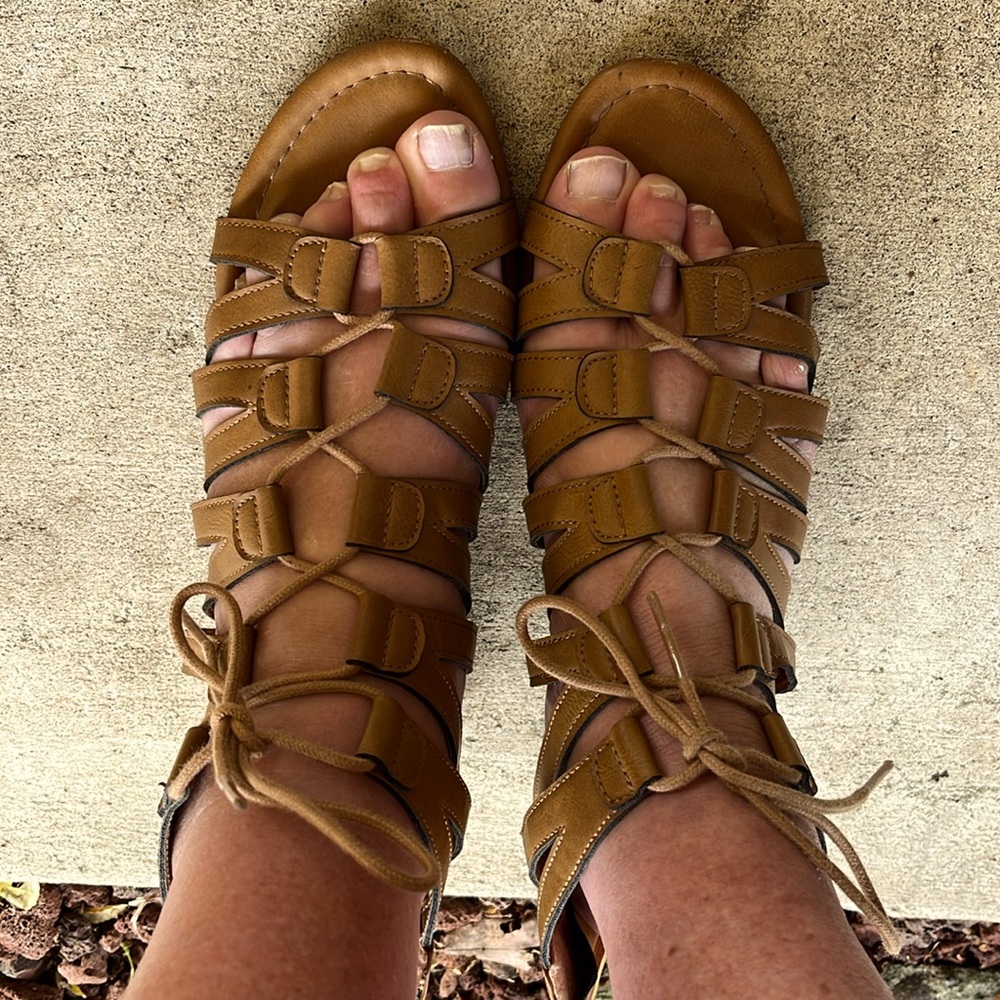 BRASH Brand Gladiator Sandals Tan Size 8